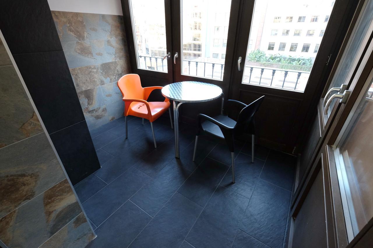 Lenin Hostel Barcelona Zewnętrze zdjęcie