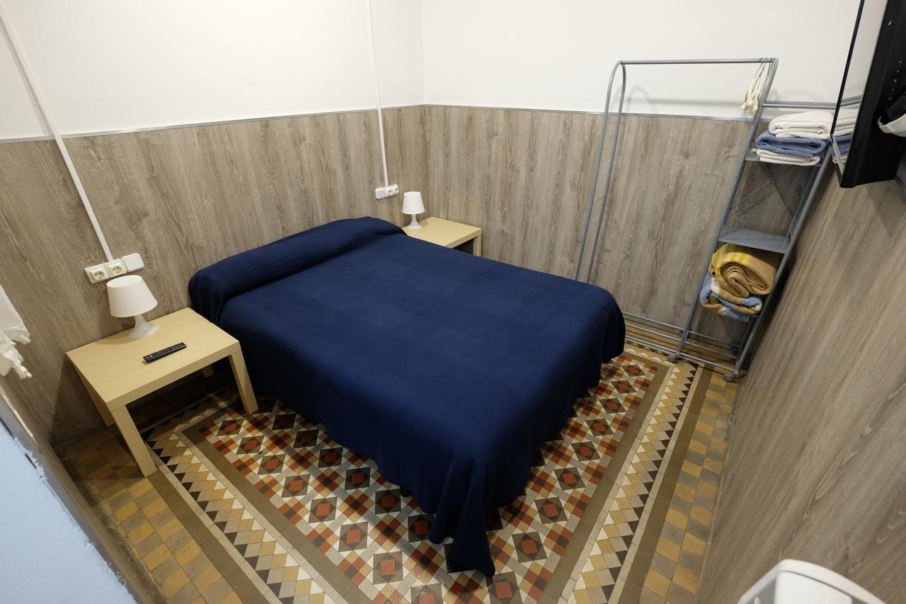 Lenin Hostel Barcelona Zewnętrze zdjęcie