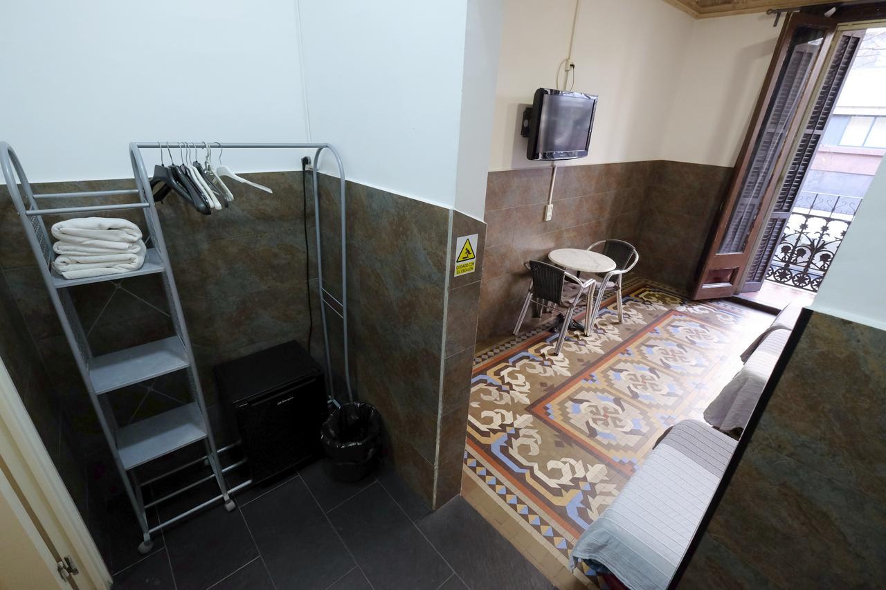 Lenin Hostel Barcelona Zewnętrze zdjęcie