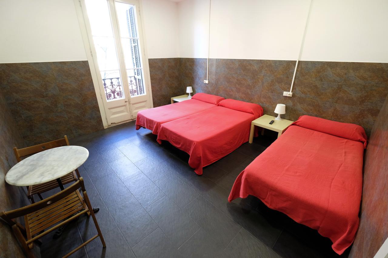 Lenin Hostel Barcelona Zewnętrze zdjęcie