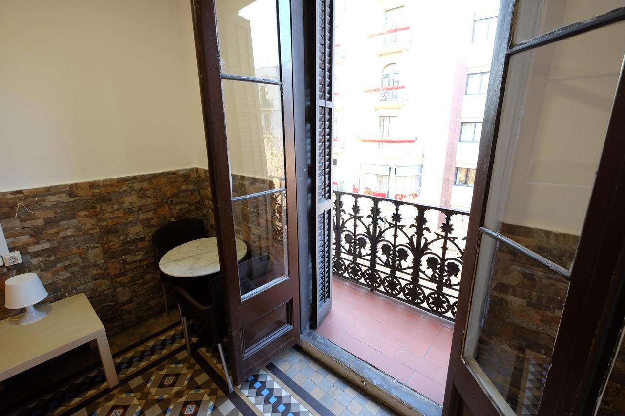 Lenin Hostel Barcelona Zewnętrze zdjęcie