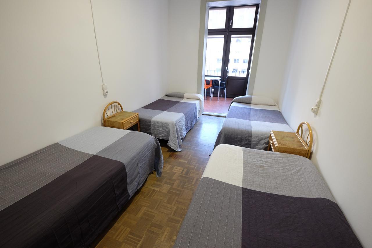 Lenin Hostel Barcelona Zewnętrze zdjęcie