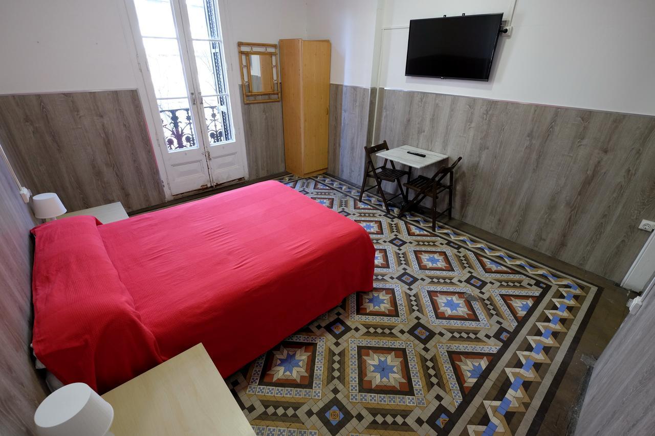 Lenin Hostel Barcelona Zewnętrze zdjęcie