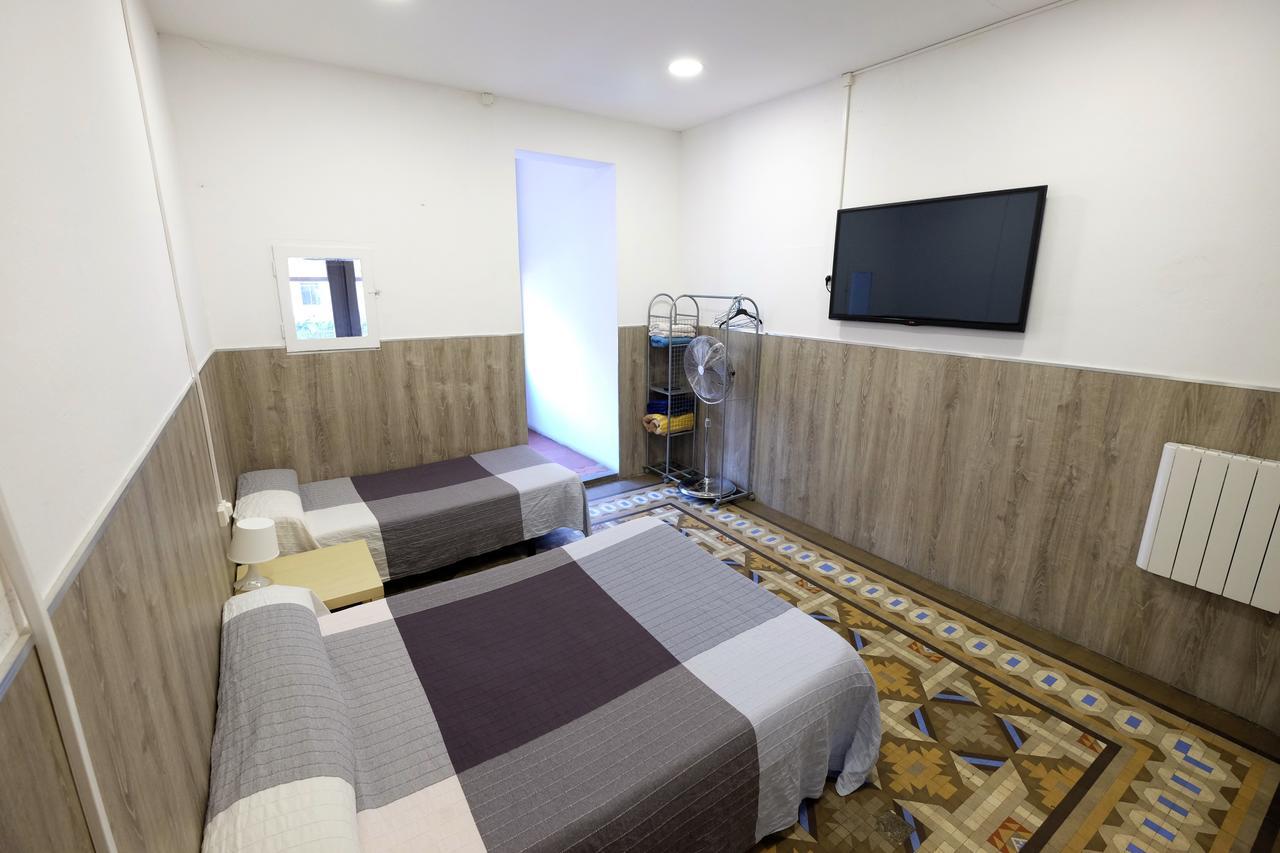 Lenin Hostel Barcelona Zewnętrze zdjęcie