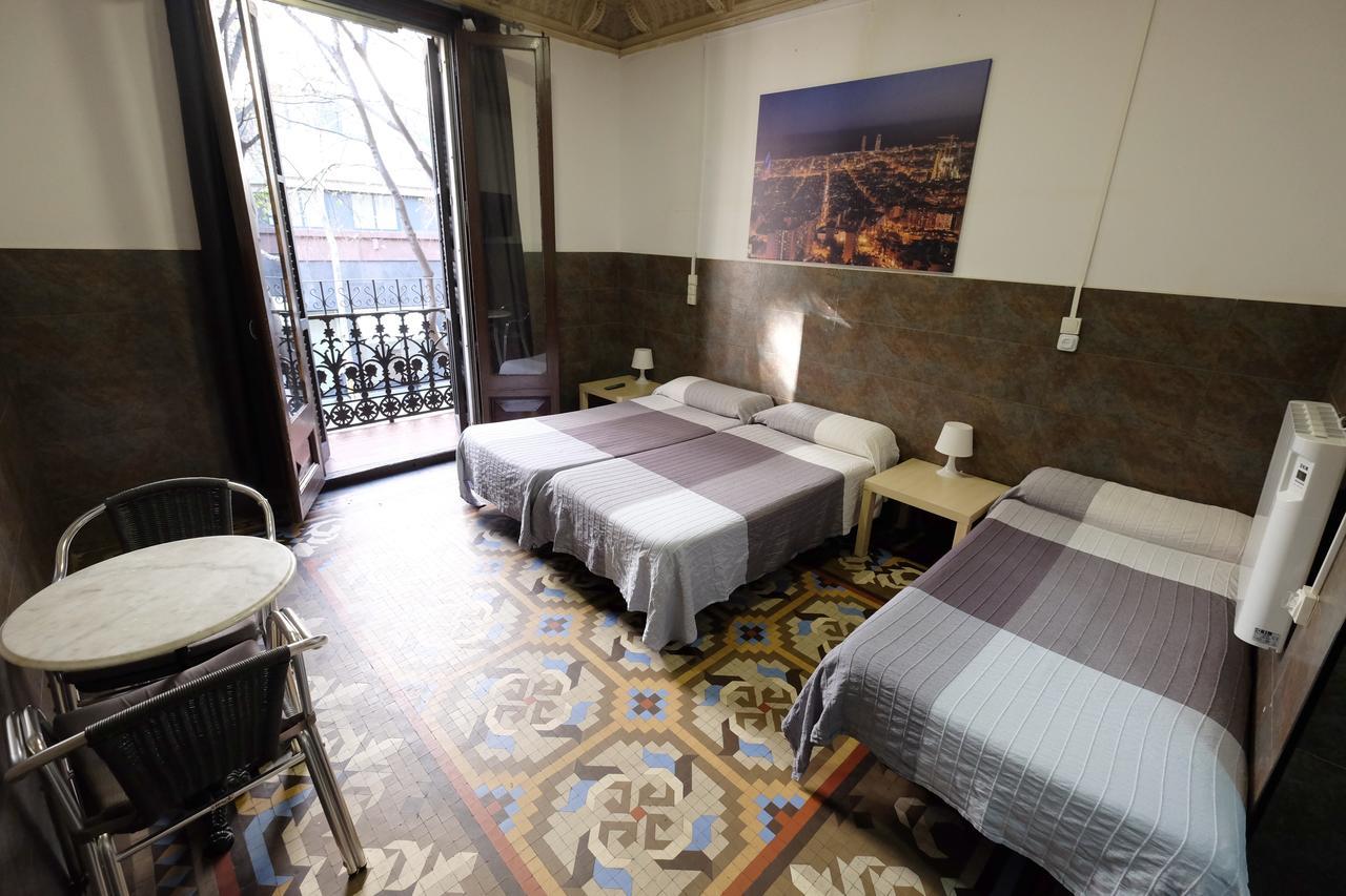 Lenin Hostel Barcelona Zewnętrze zdjęcie