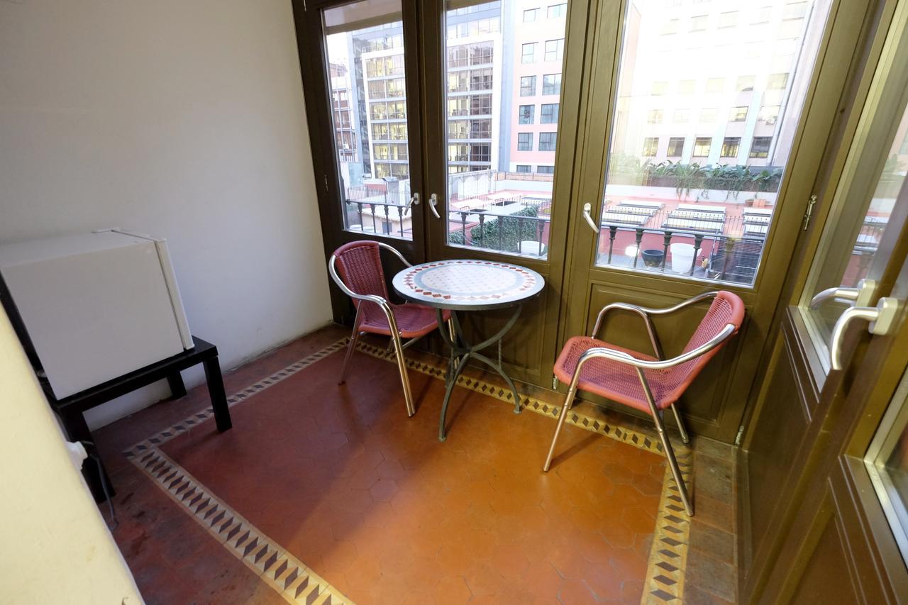 Lenin Hostel Barcelona Zewnętrze zdjęcie