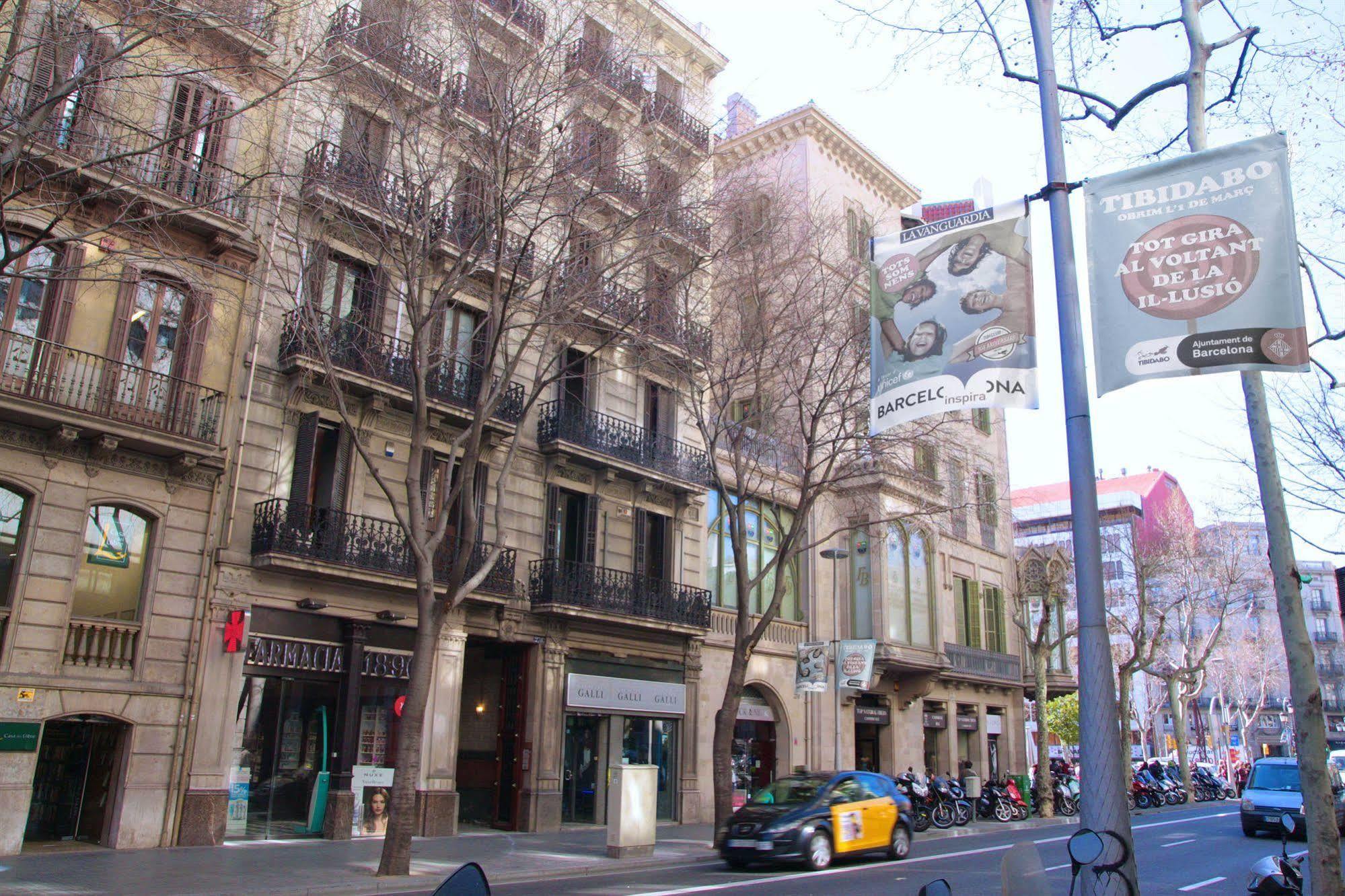 Lenin Hostel Barcelona Zewnętrze zdjęcie