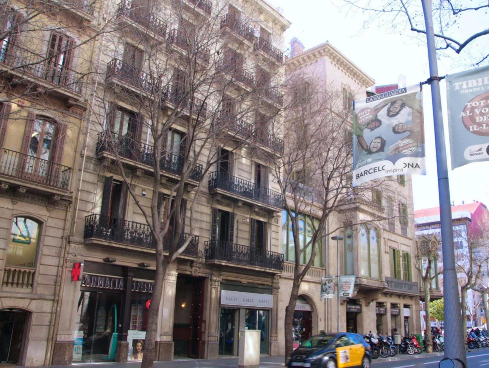 Lenin Hostel Barcelona Zewnętrze zdjęcie